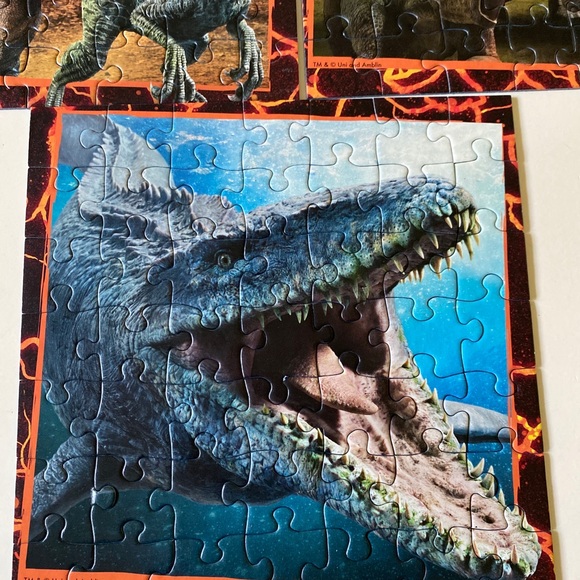 Ravensburger Jurassic Park World 3 Jigsaw Puzzles 3 Pack Dinosaur - Picture 2 of 5